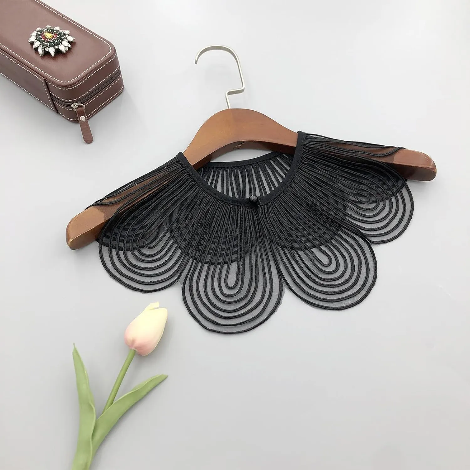 Elegant Embroidery Petals Cape Faux Collar For Women Fashion Enthusiasts Pearls Beaded Decorative Small Cloak Shawl Wrap
