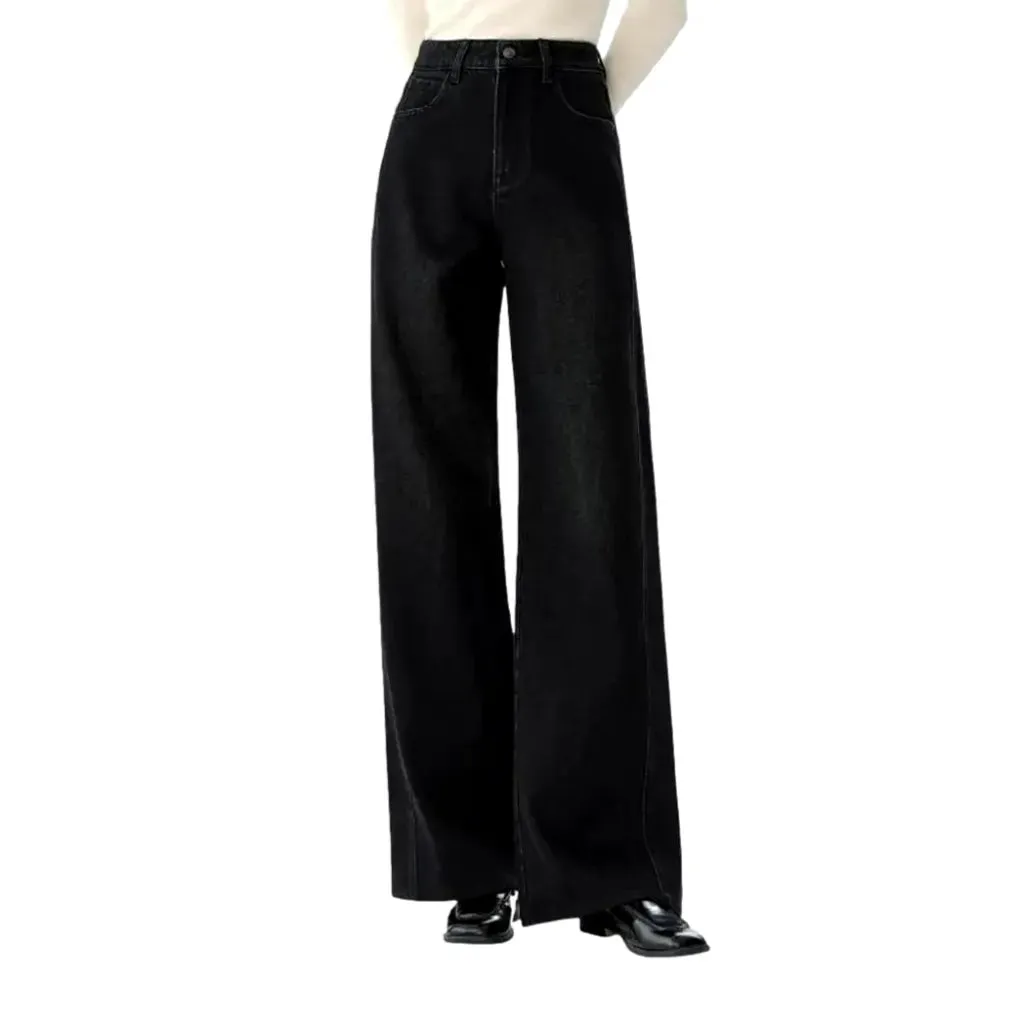 Fashionable abraded wide fit jeans for women