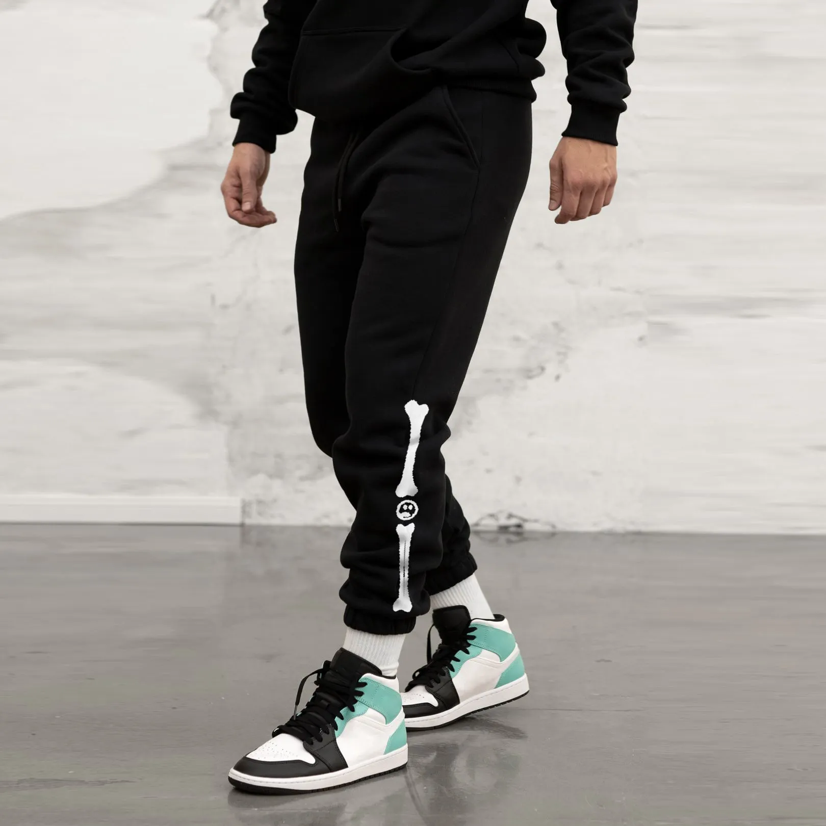 Fashionable personality loose sweatpants men
