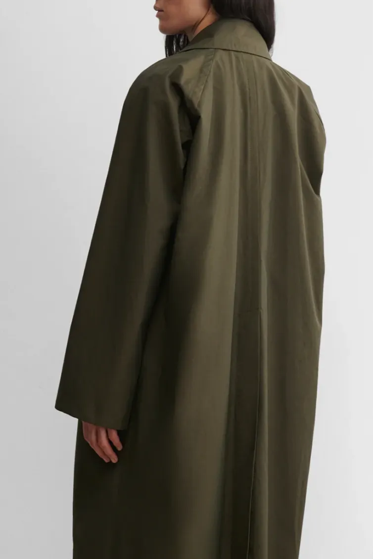 Melville Trench, Olive