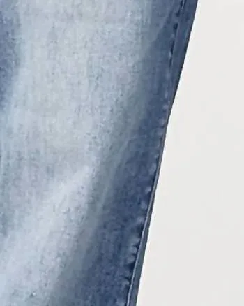 Mid-Rise Wide Leg Jean in Blue | Blue