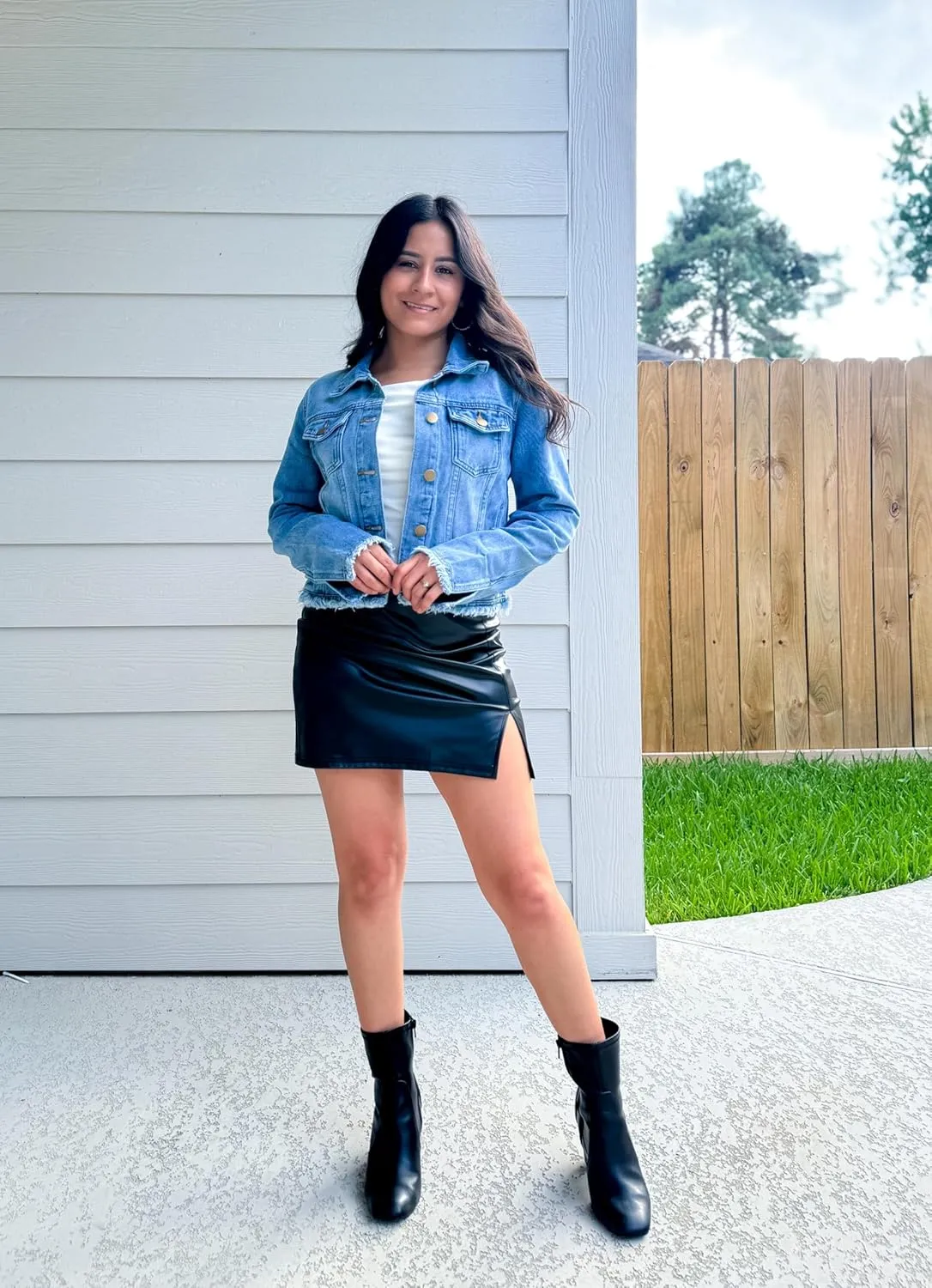 MISS MOLY Jean Jacket Womens Frayed Washed Button Up Cropped Denim Jacket w 2 Side Pockets