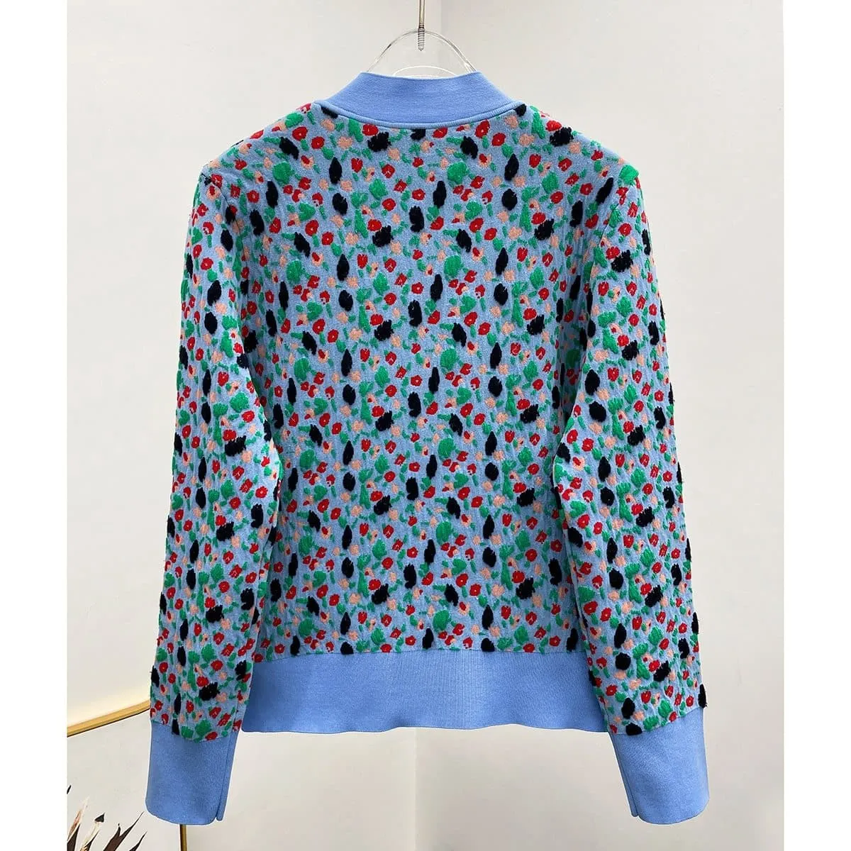 VINTAGE V-NECK SWEATER