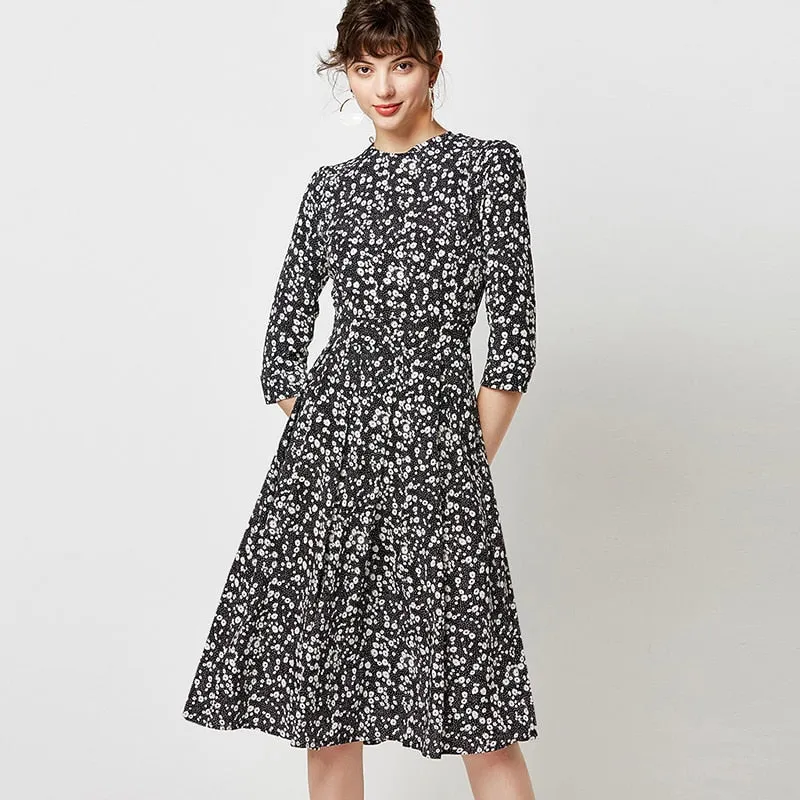 Women Round Neck Casual Pleated Dress Vintage