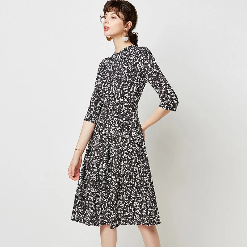 Women Round Neck Casual Pleated Dress Vintage