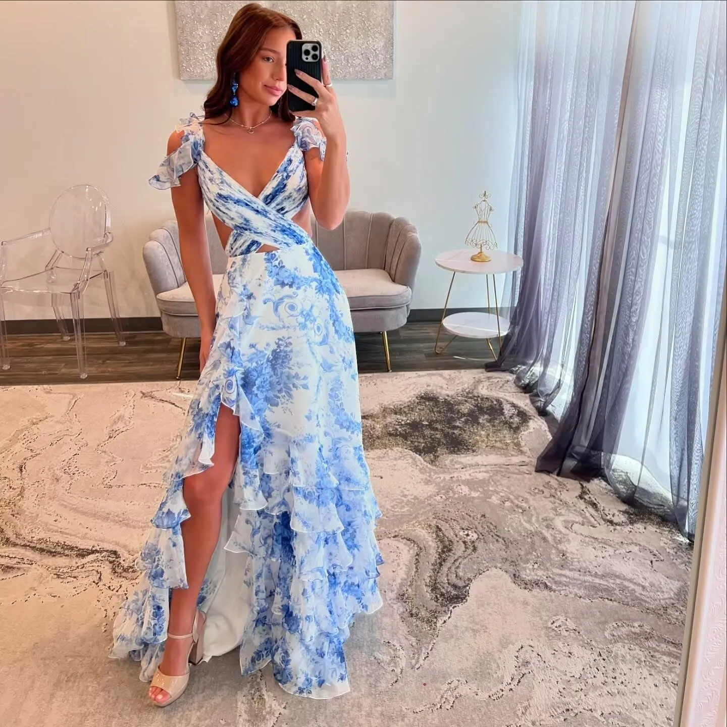 Women's Floral Prom Dresses Ruffles Chiffon V Neck Bridesmaid Dress Ruched Tiered Formal Evening Party Gowns